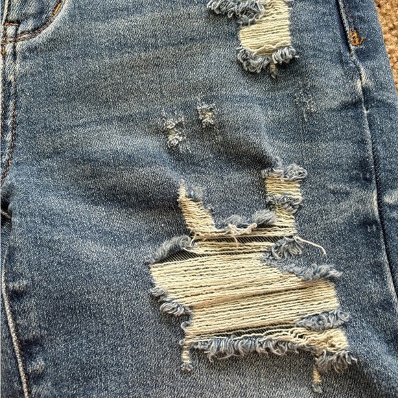 Judy Blue Distressed Denim Shorts-Size Small - Picture 3 of 7